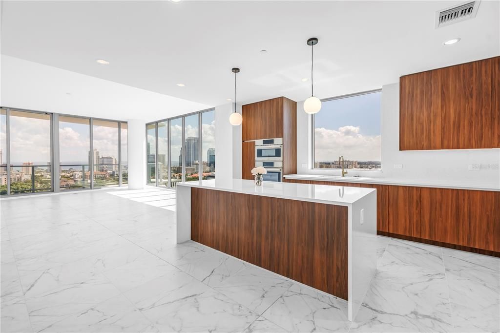 En Venta: $1,900,000 (2 camas, 2 baños, 2297 Pies cuadrados)