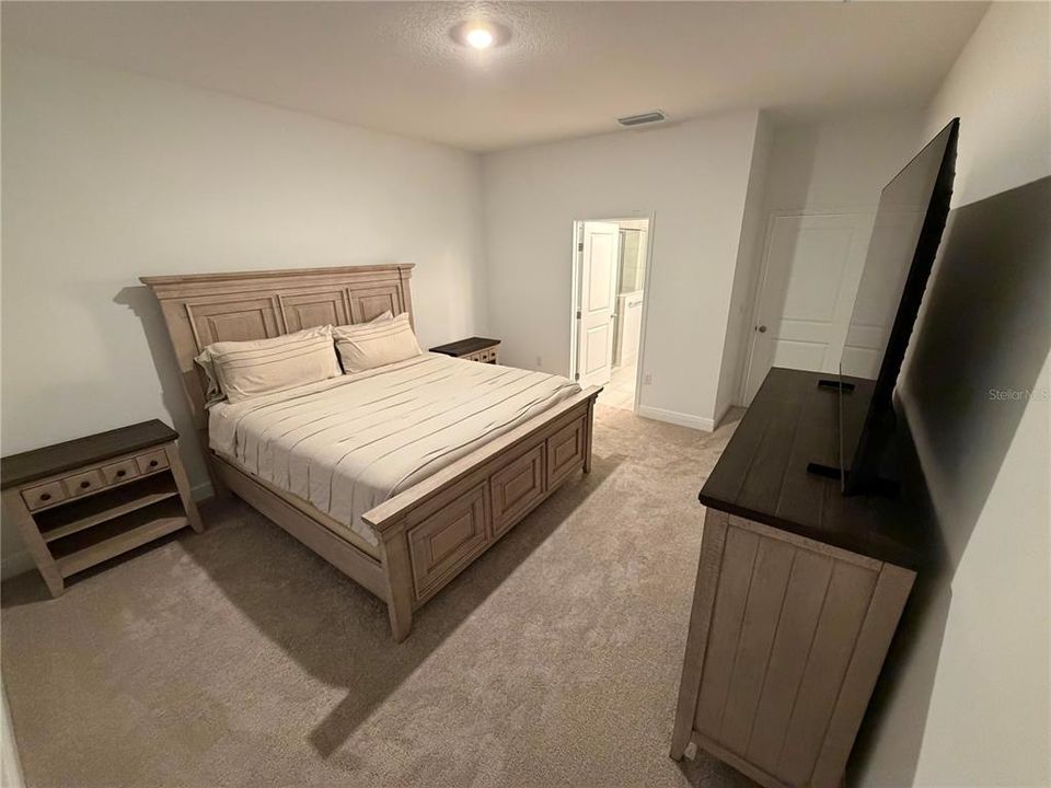 En Renta: $3,590 (4 camas, 2 baños, 2100 Pies cuadrados)