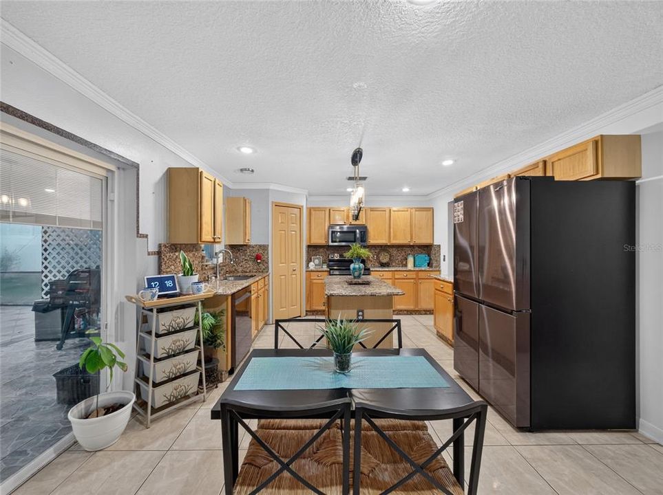 Active With Contract: $459,900 (4 beds, 2 baths, 2419 Square Feet)