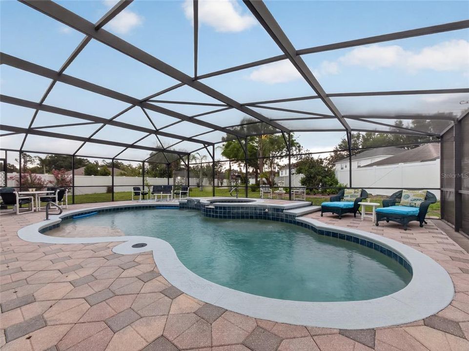 Active With Contract: $459,900 (4 beds, 2 baths, 2419 Square Feet)