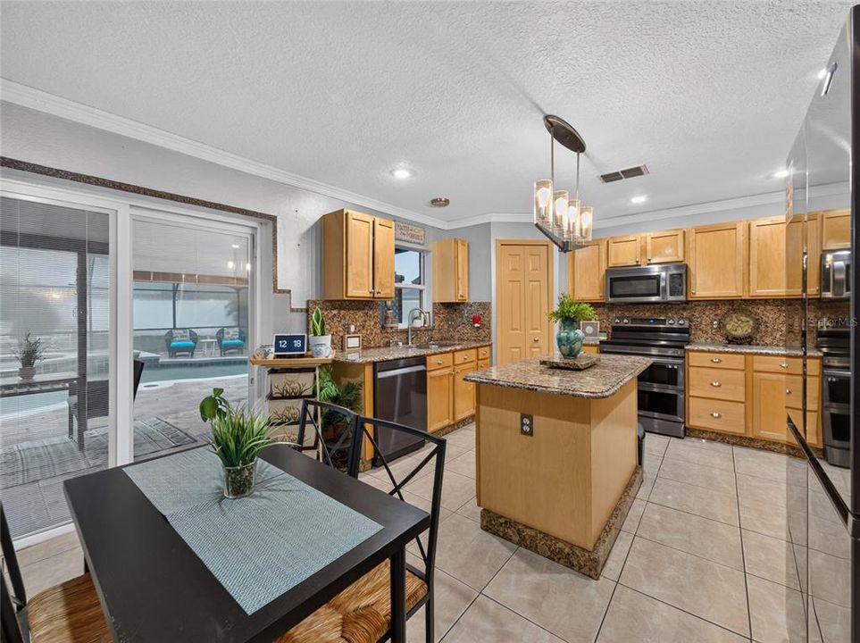 Active With Contract: $459,900 (4 beds, 2 baths, 2419 Square Feet)