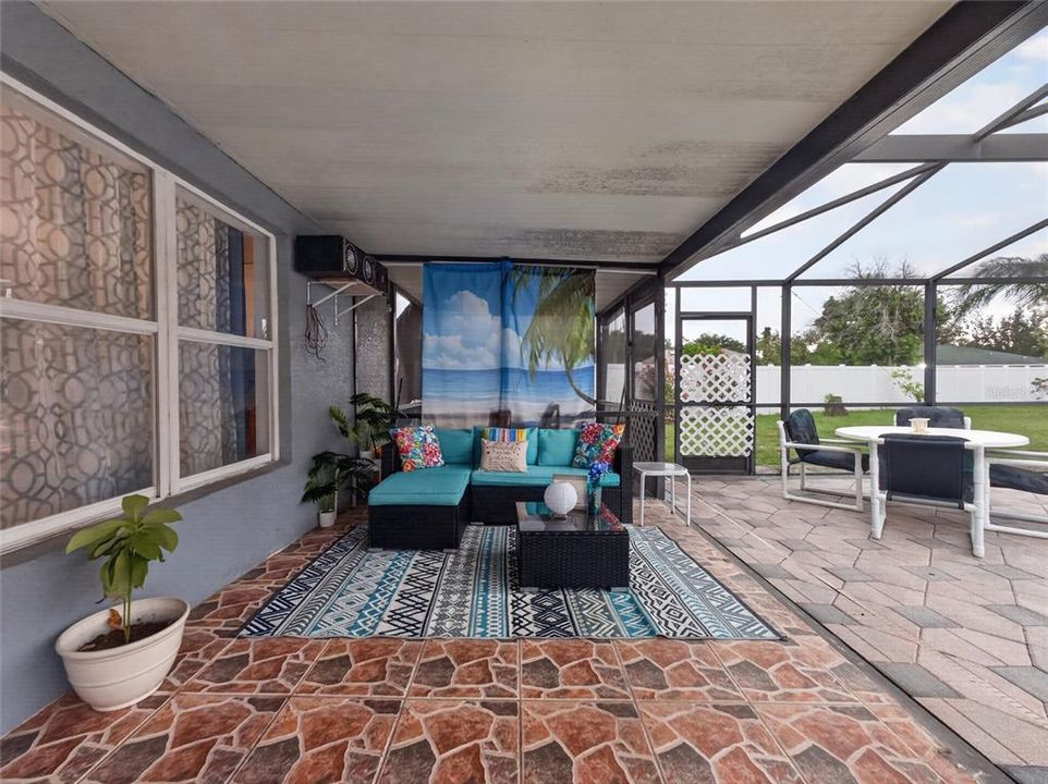 Active With Contract: $459,900 (4 beds, 2 baths, 2419 Square Feet)