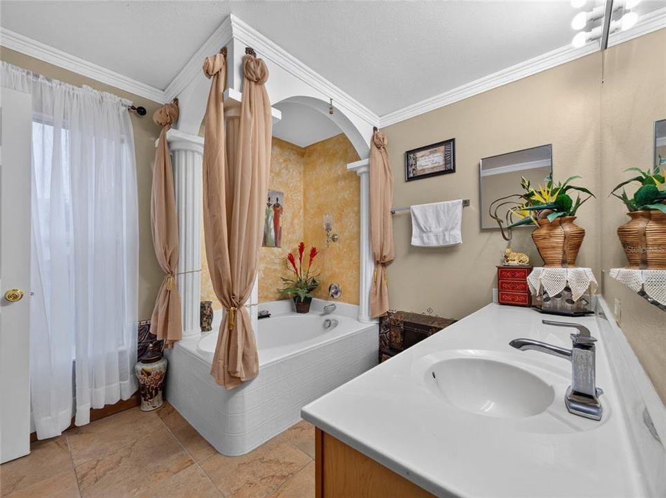 Active With Contract: $459,900 (4 beds, 2 baths, 2419 Square Feet)