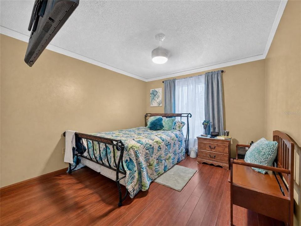Active With Contract: $459,900 (4 beds, 2 baths, 2419 Square Feet)