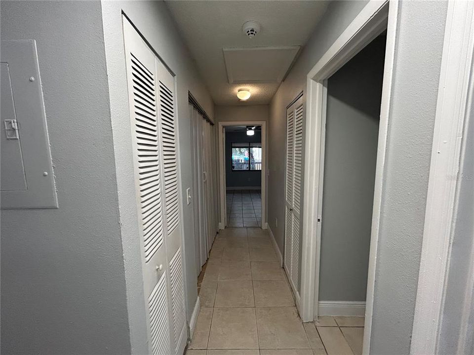 Active With Contract: $180,000 (3 beds, 2 baths, 1179 Square Feet)