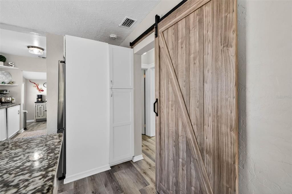 В аренду: $2,500 (2 спален, 1 ванн, 808 Квадратных фут)