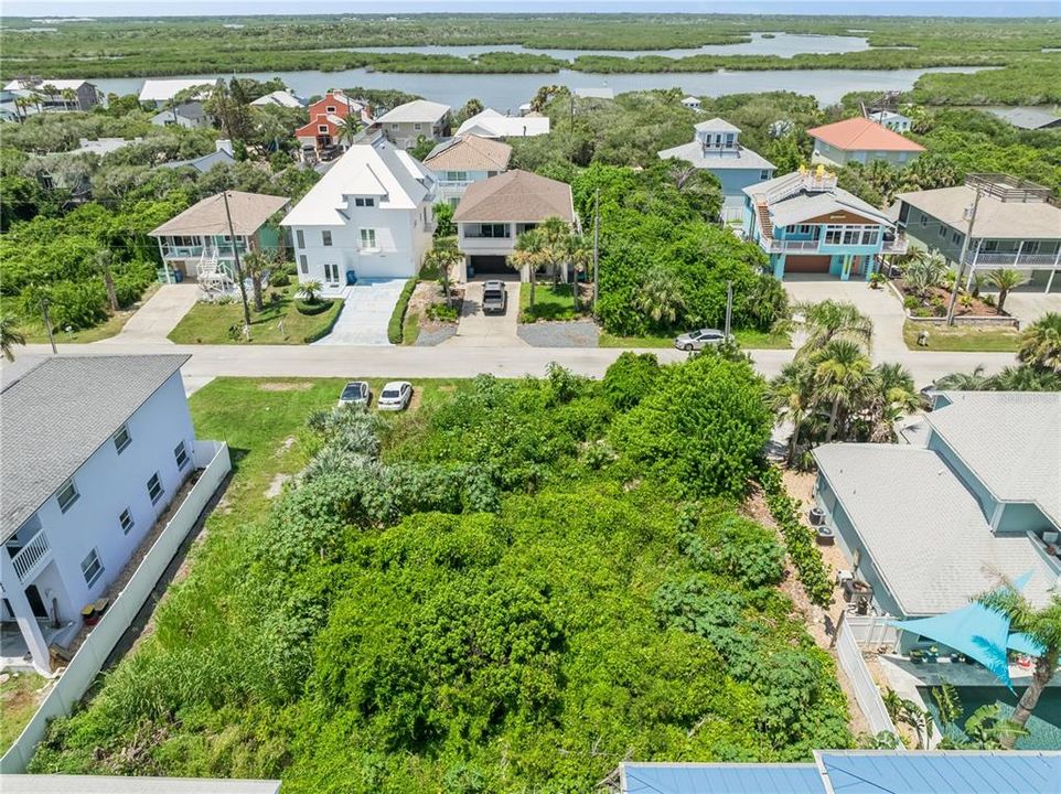 待售: $315,000 (0.11 acres)