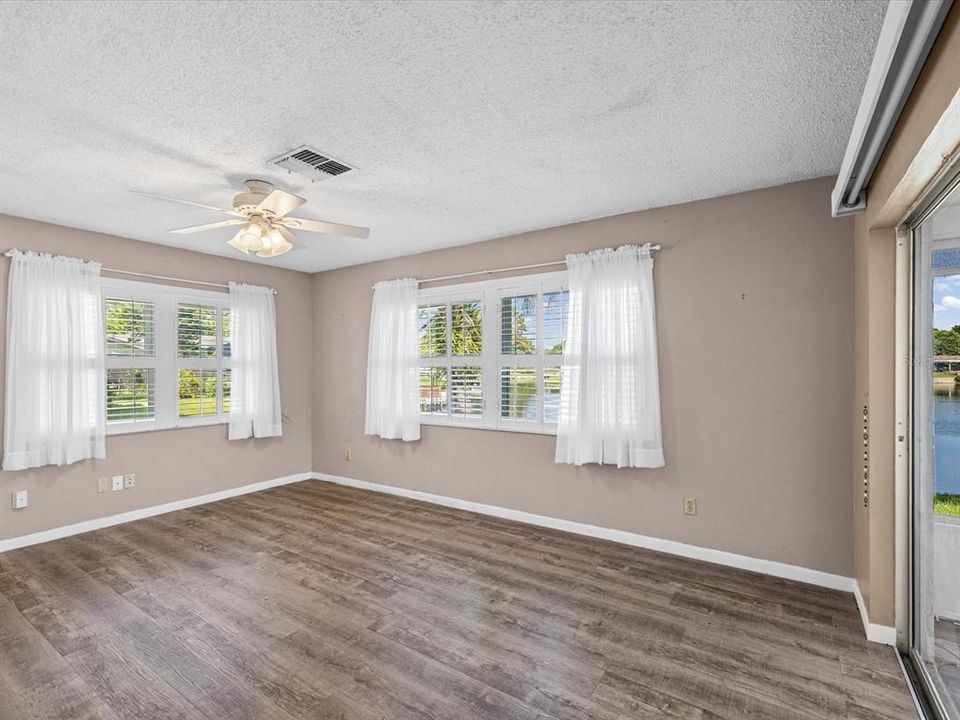 For Sale: $290,000 (2 beds, 2 baths, 1236 Square Feet)