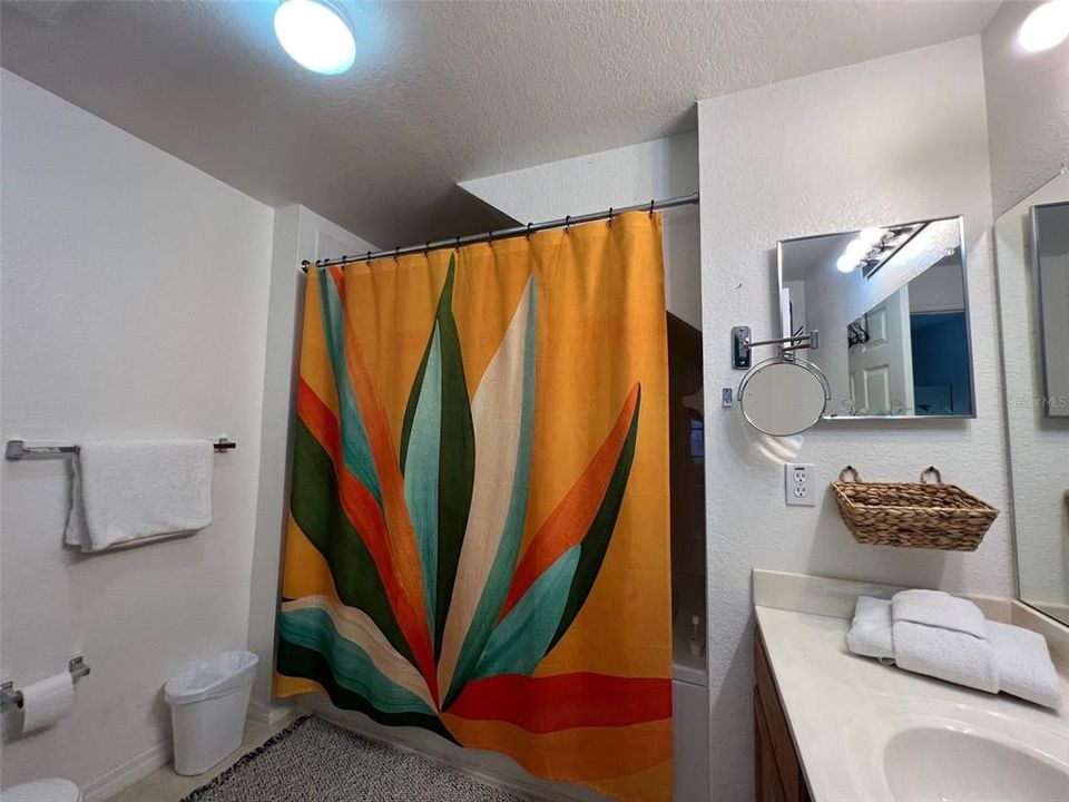 В аренду: $2,100 (3 спален, 2 ванн, 1296 Квадратных фут)