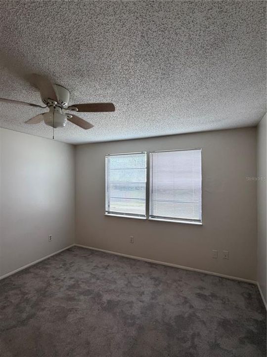 В аренду: $1,600 (2 спален, 2 ванн, 947 Квадратных фут)