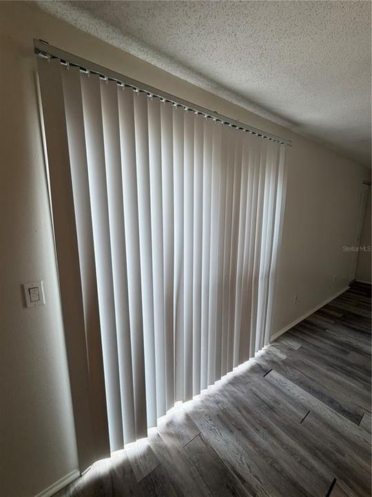 В аренду: $1,600 (2 спален, 2 ванн, 947 Квадратных фут)