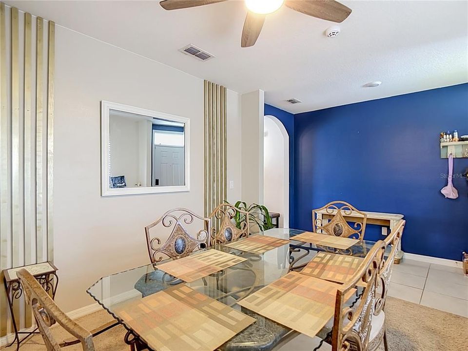 En Venta: $385,000 (5 camas, 3 baños, 2577 Pies cuadrados)