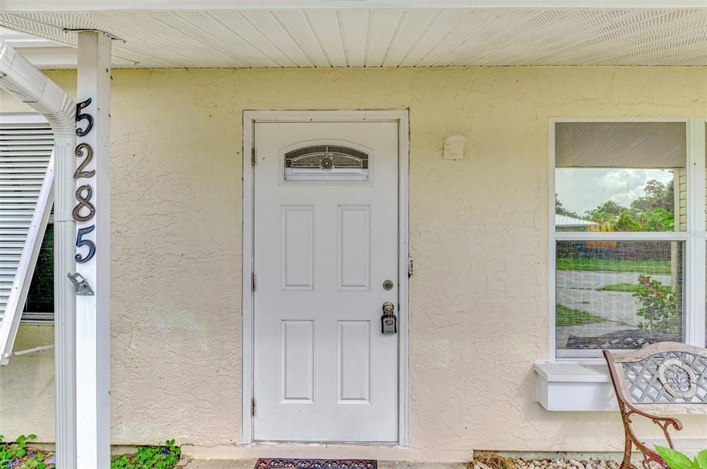 For Sale: $239,000 (2 beds, 2 baths, 1176 Square Feet)