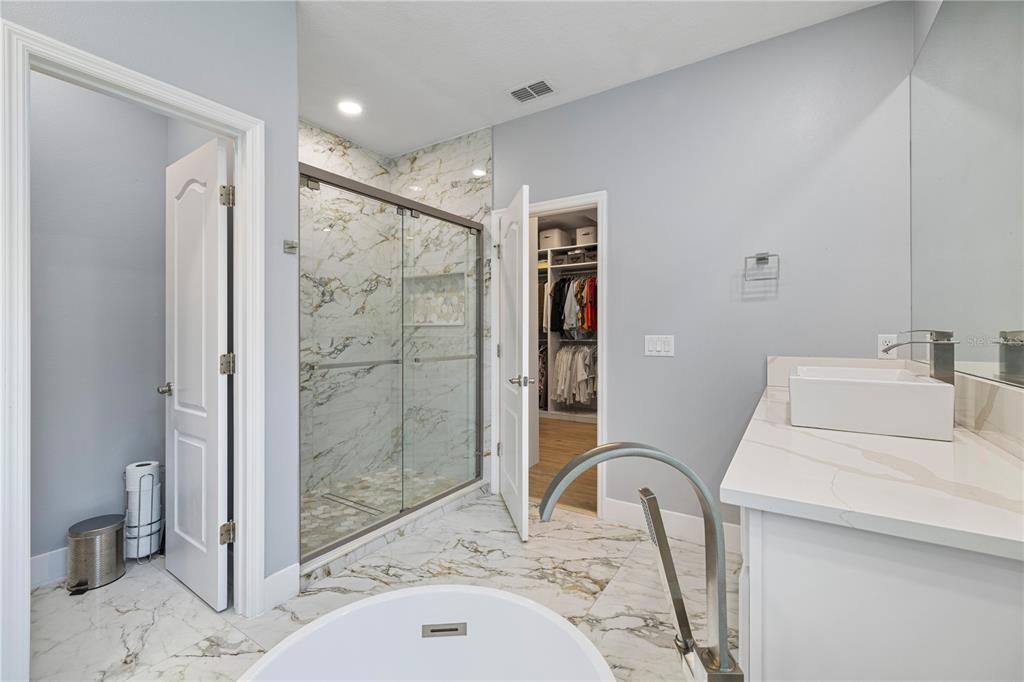 For Sale: $810,000 (5 beds, 4 baths, 3438 Square Feet)