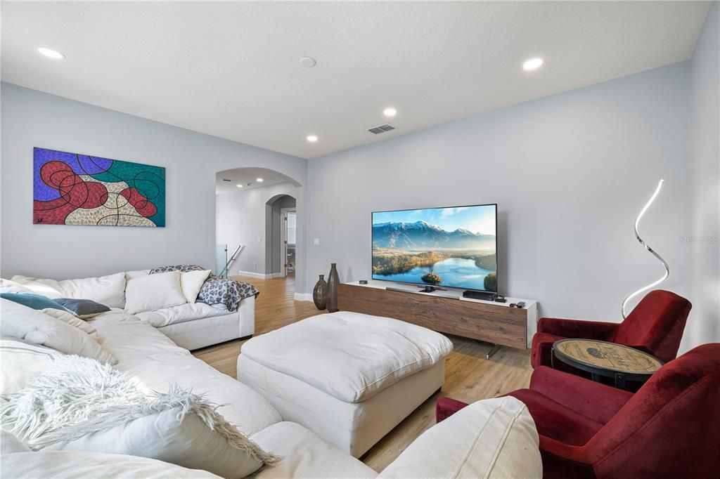 For Sale: $810,000 (5 beds, 4 baths, 3438 Square Feet)