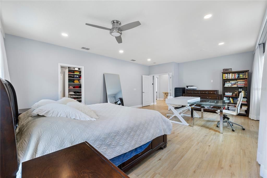 For Sale: $810,000 (5 beds, 4 baths, 3438 Square Feet)