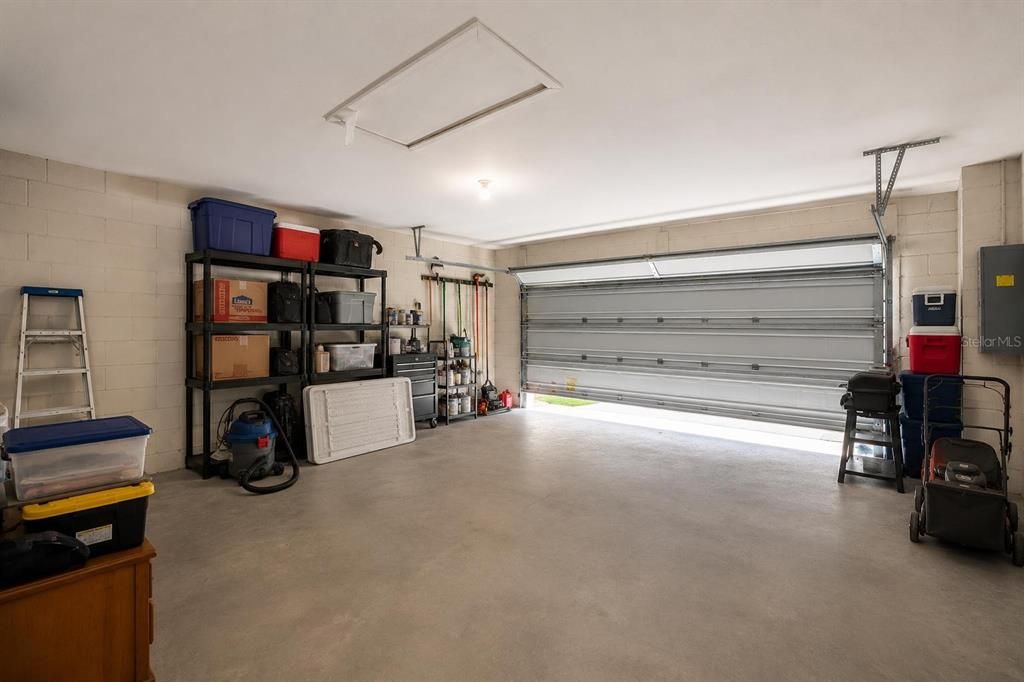 For Rent: $2,499 (4 beds, 2 baths, 1846 Square Feet)