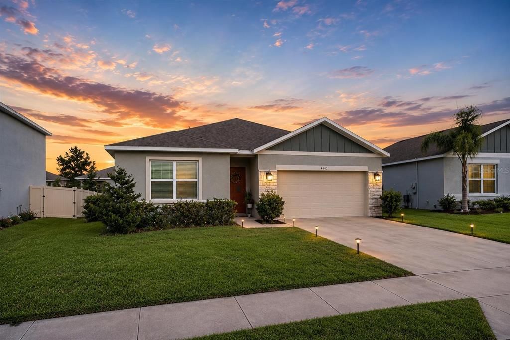 For Rent: $2,499 (4 beds, 2 baths, 1846 Square Feet)