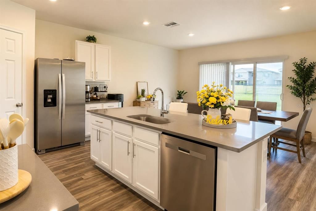 For Rent: $2,499 (4 beds, 2 baths, 1846 Square Feet)