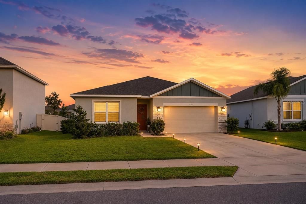 For Rent: $2,499 (4 beds, 2 baths, 1846 Square Feet)