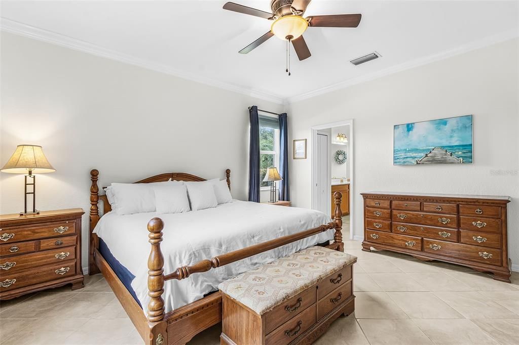 Activo con contrato: $580,000 (4 camas, 3 baños, 2032 Pies cuadrados)
