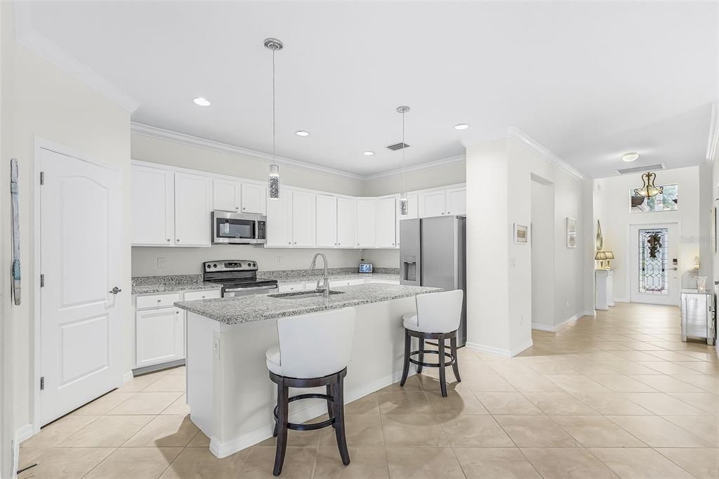 Activo con contrato: $580,000 (4 camas, 3 baños, 2032 Pies cuadrados)