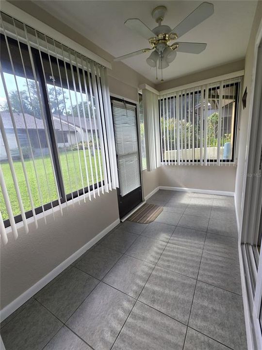 For Sale: $256,000 (2 beds, 2 baths, 1120 Square Feet)