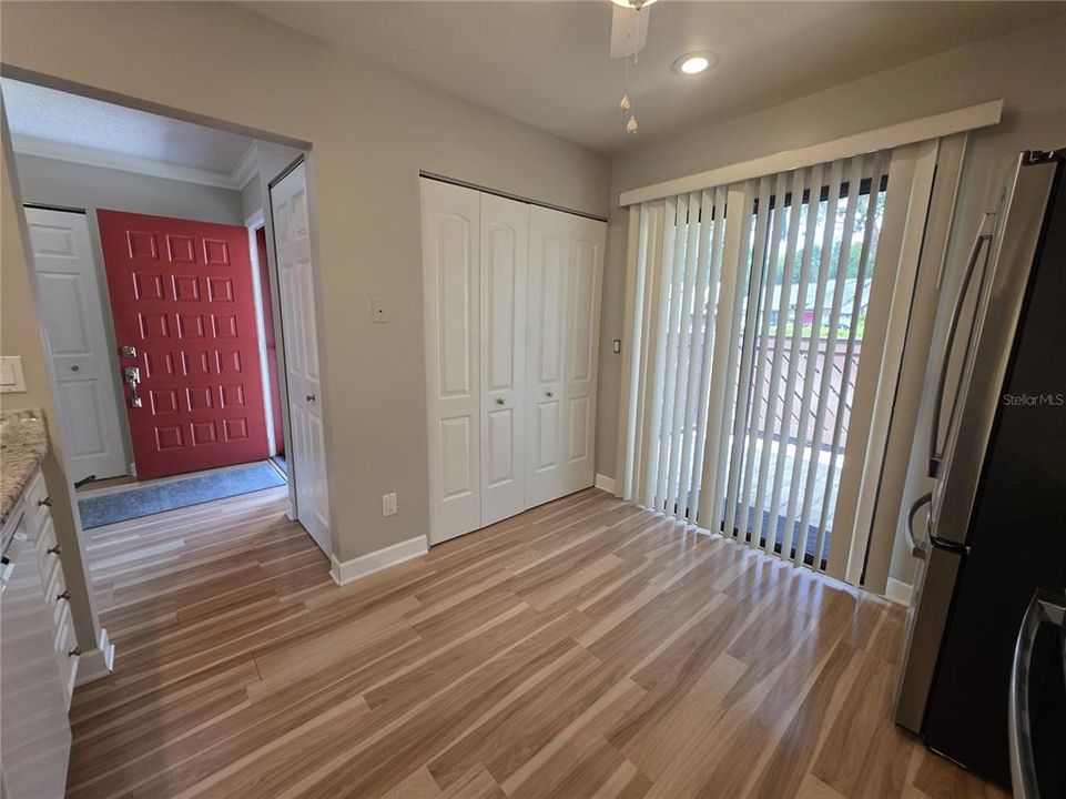 For Sale: $256,000 (2 beds, 2 baths, 1120 Square Feet)