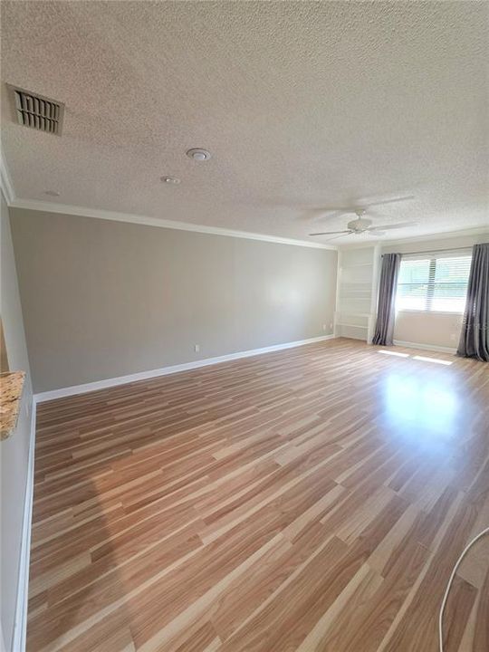 For Sale: $256,000 (2 beds, 2 baths, 1120 Square Feet)