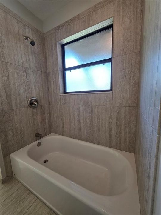 For Sale: $256,000 (2 beds, 2 baths, 1120 Square Feet)