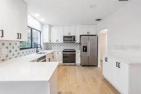 В аренду: $4,400 (4 спален, 2 ванн, 2523 Квадратных фут)
