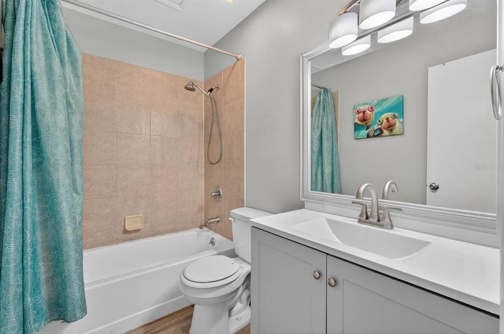 For Sale: $440,000 (5 beds, 3 baths, 2086 Square Feet)