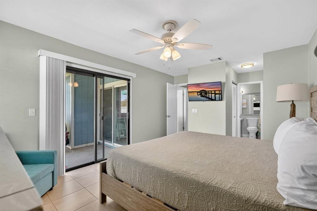 For Sale: $440,000 (5 beds, 3 baths, 2086 Square Feet)