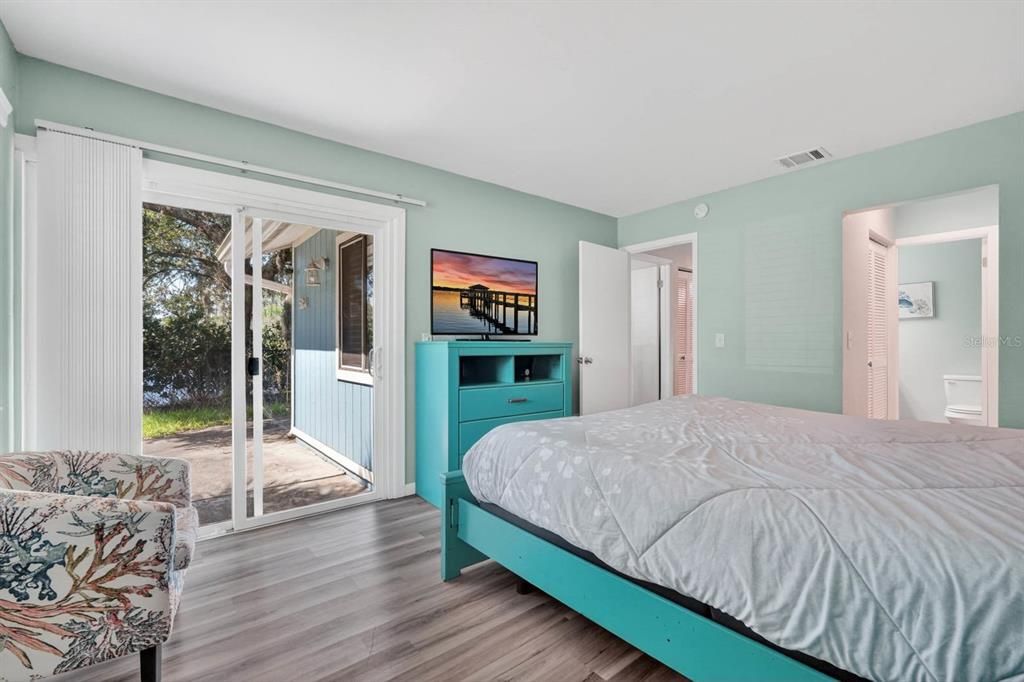 For Sale: $440,000 (5 beds, 3 baths, 2086 Square Feet)