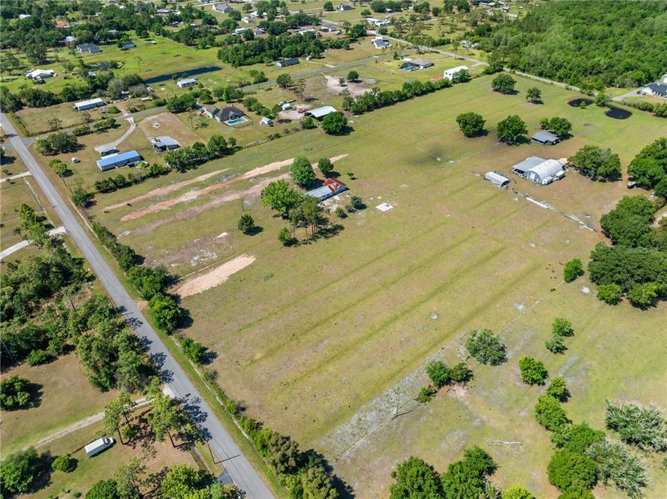 En Venta: $250,000 (2.41 acres)