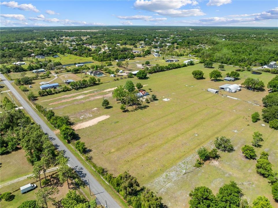 En Venta: $250,000 (2.41 acres)