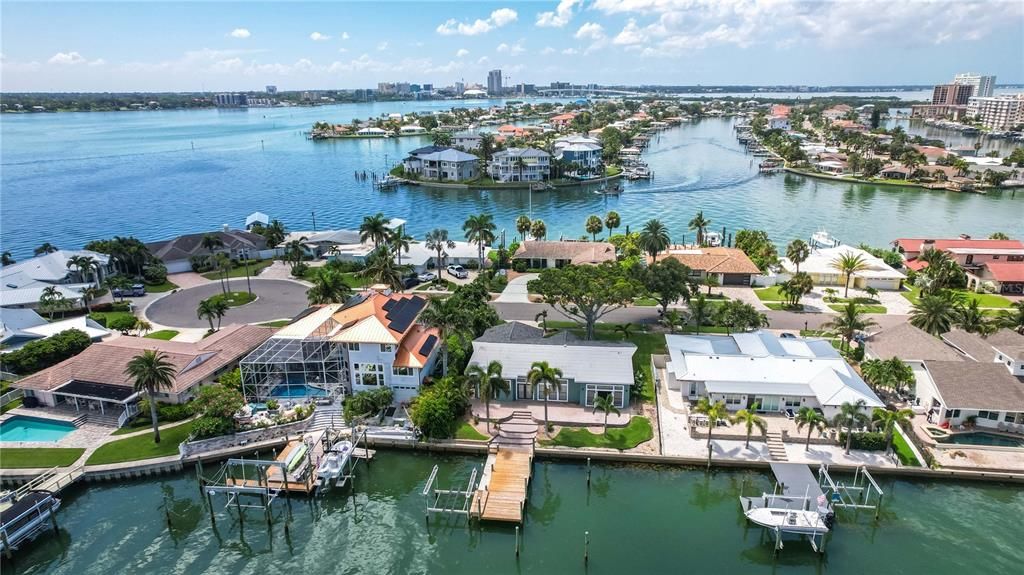 На продажу: $1,425,000 (3 спален, 2 ванн, 2228 Квадратных фут)