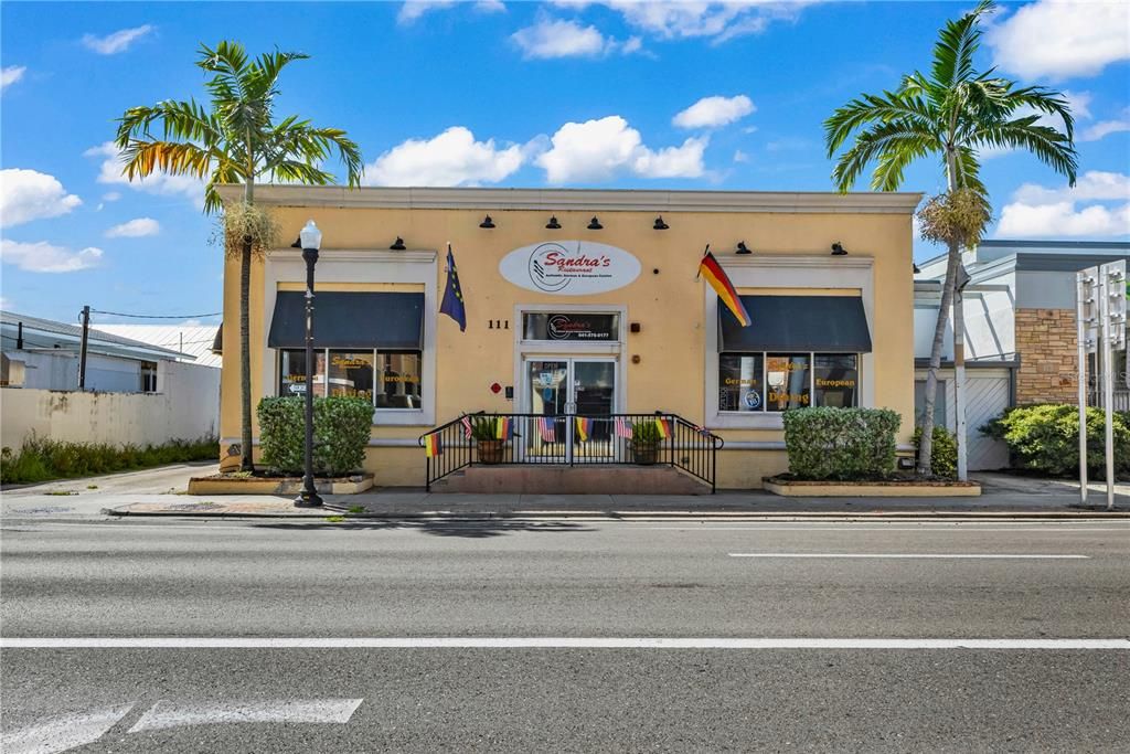 For Sale: $1,000,000 (0 beds, 0 baths, 2221 Square Feet)