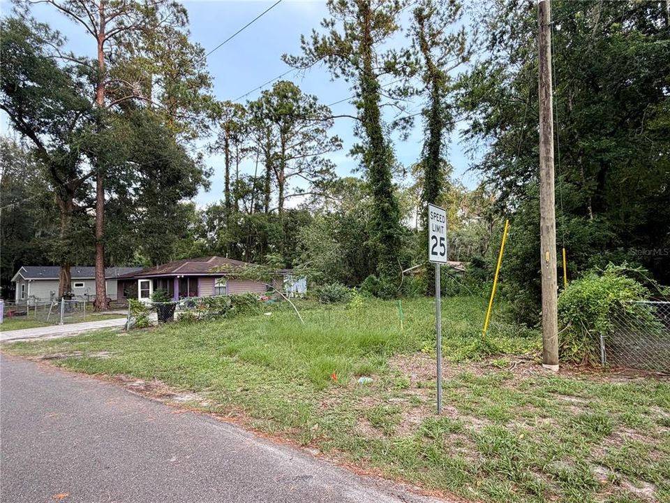 待售: $38,000 (0.11 acres)