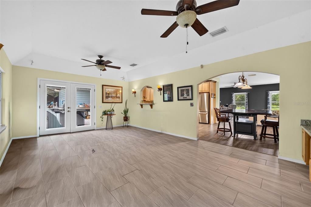 For Sale: $900,000 (3 beds, 2 baths, 2271 Square Feet)
