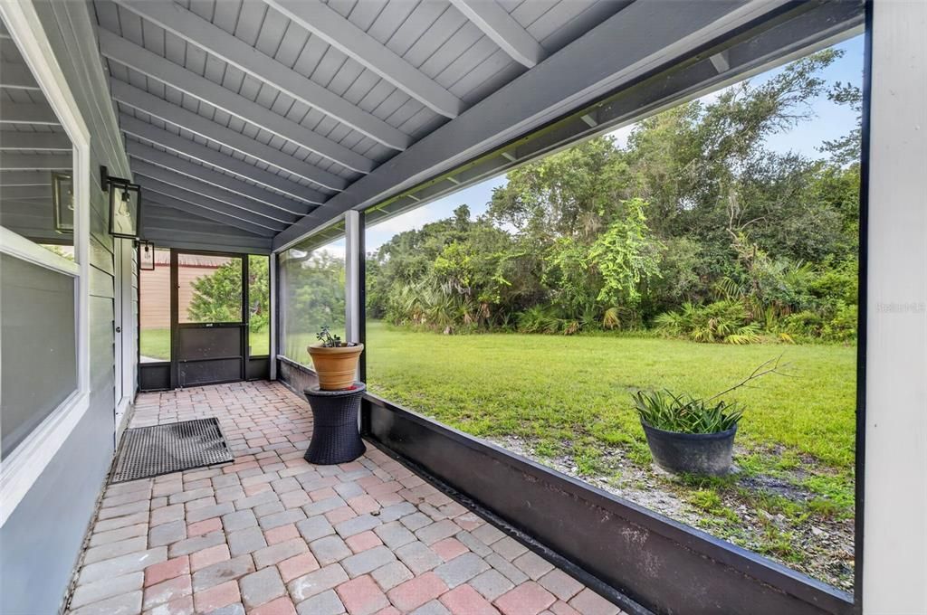 For Sale: $900,000 (3 beds, 2 baths, 2271 Square Feet)
