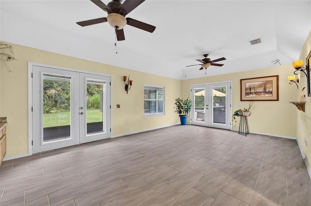 For Sale: $900,000 (3 beds, 2 baths, 2271 Square Feet)