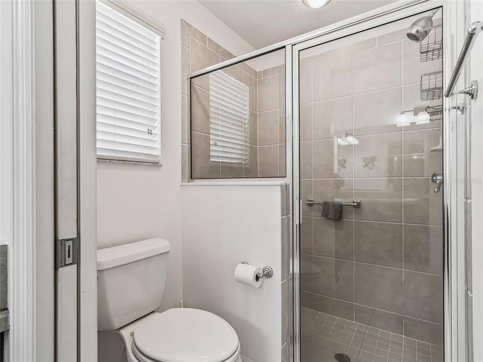 En Venta: $450,000 (3 camas, 2 baños, 1861 Pies cuadrados)
