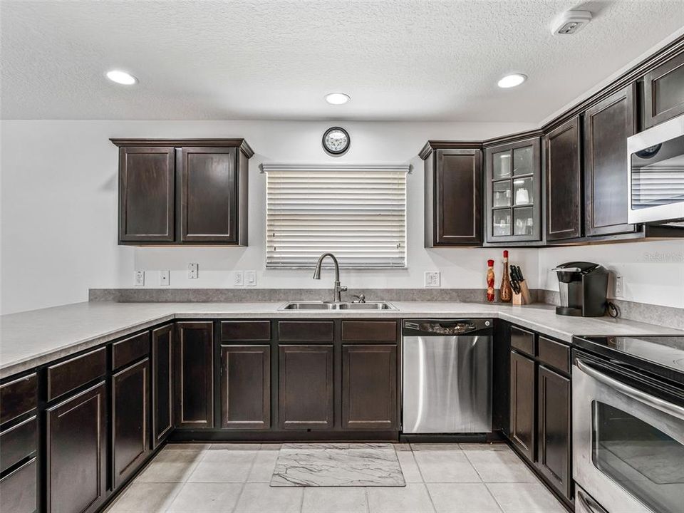En Venta: $450,000 (3 camas, 2 baños, 1861 Pies cuadrados)