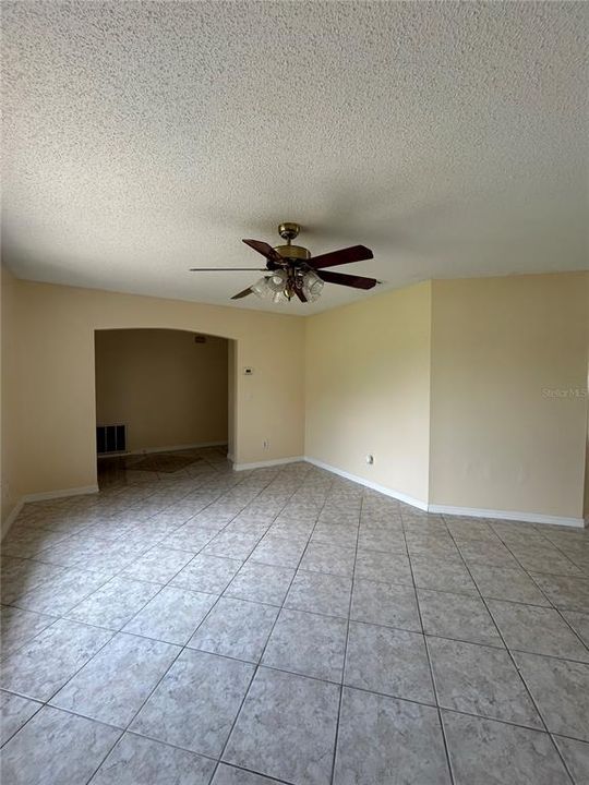 For Sale: $369,900 (3 beds, 2 baths, 1679 Square Feet)