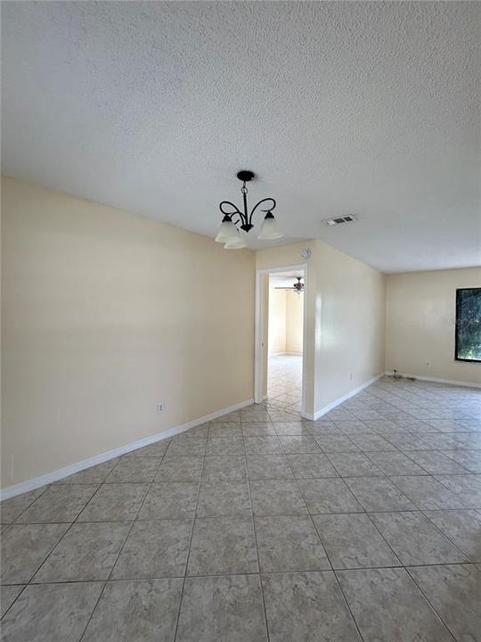 For Sale: $369,900 (3 beds, 2 baths, 1679 Square Feet)