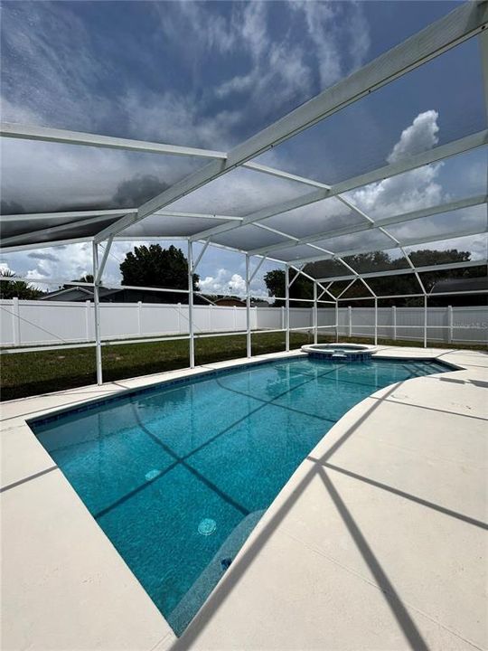 For Sale: $369,900 (3 beds, 2 baths, 1679 Square Feet)