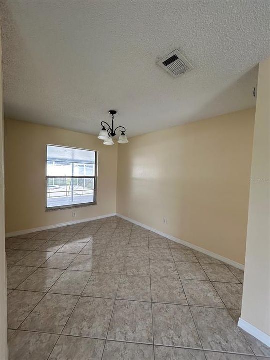 For Sale: $369,900 (3 beds, 2 baths, 1679 Square Feet)