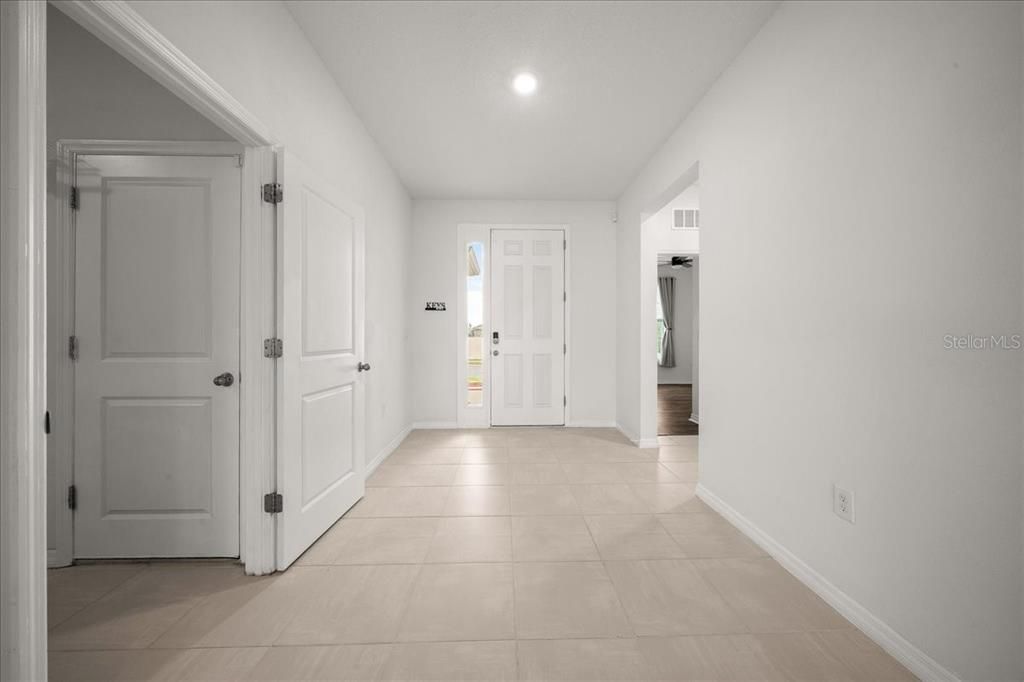 En Venta: $435,000 (4 camas, 3 baños, 2553 Pies cuadrados)
