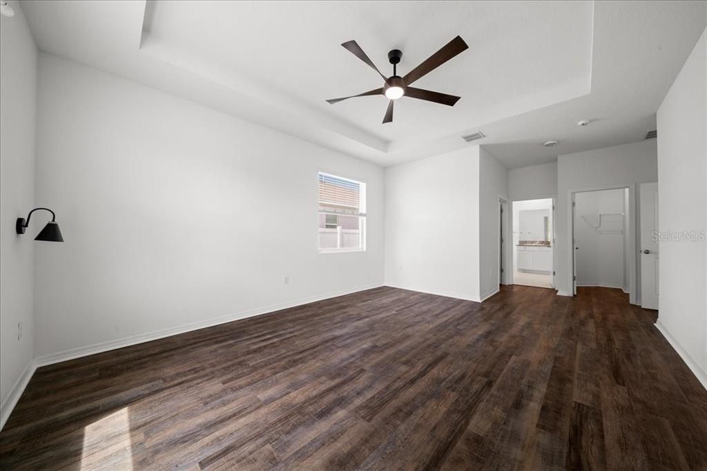 En Venta: $435,000 (4 camas, 3 baños, 2553 Pies cuadrados)